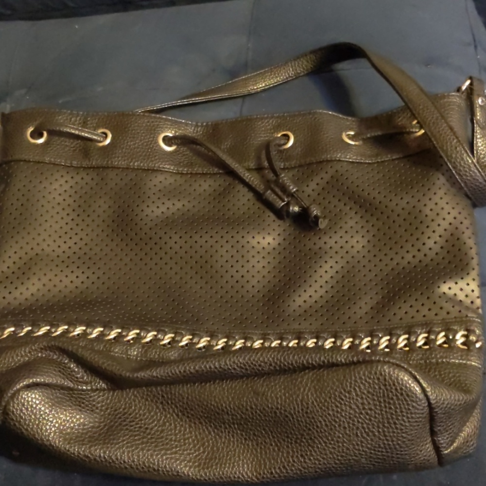 Black bongo shoulder bag